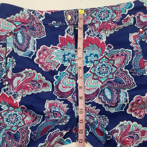 Chicos Luxe Floral Paisley Print Utility Cropped Pants Sz 1 US 8 Medium Stretchy - Picture 16 of 16